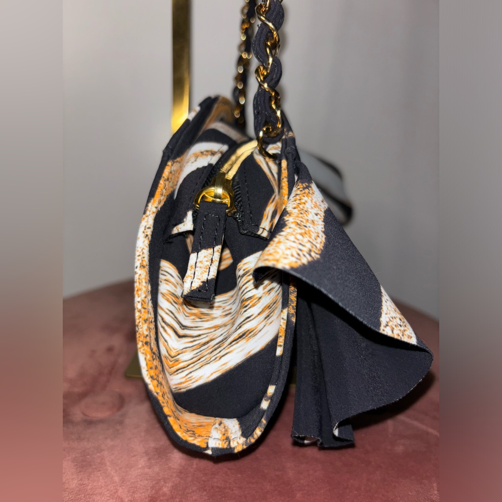 Nwt Chiara Boni La Petit Robe Tiger Print Pattern Shoulder Bag W/ Gold Chain